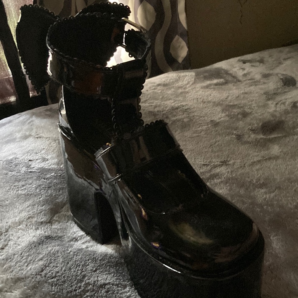 Killstar Pricilla platforms